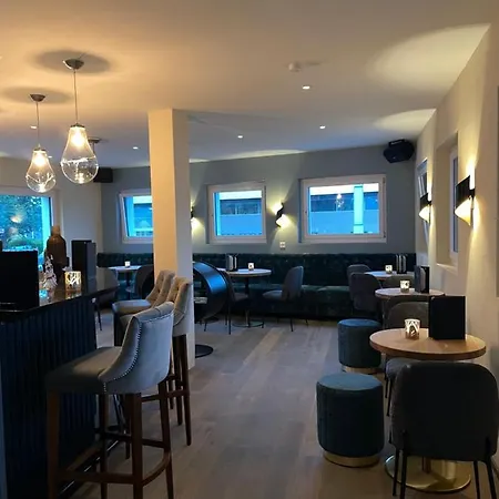 Amante - Bern Airport